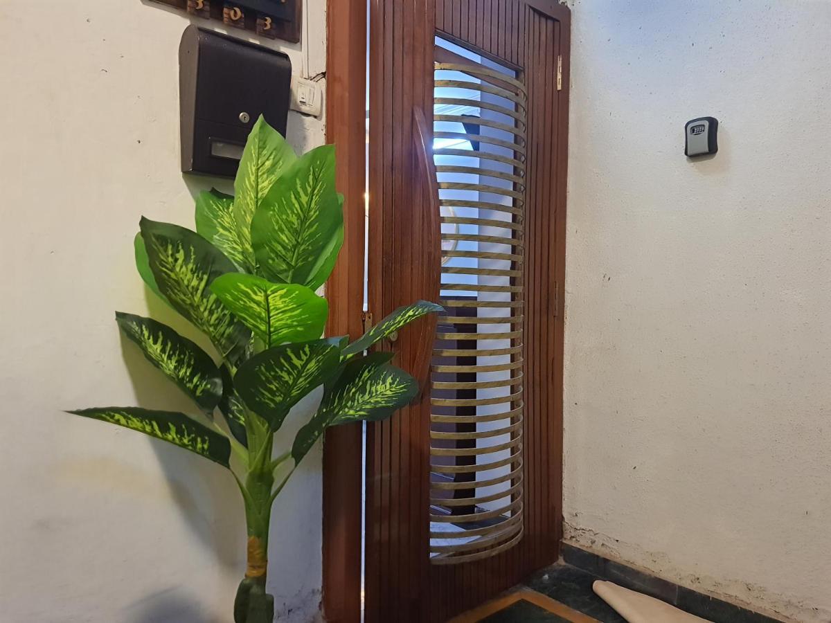 Osi Apartments Perry Cross Bandra West Mumbai Exterior foto